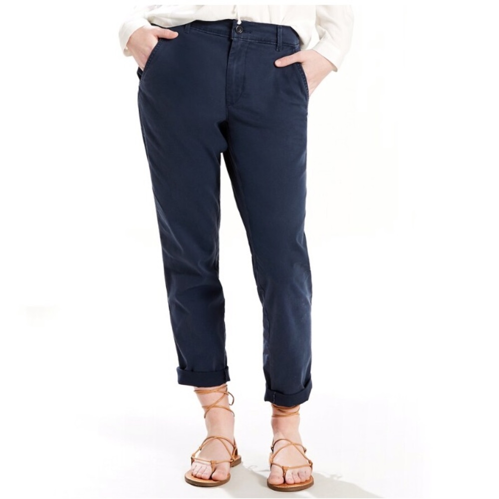 LEVI’S Navy Essential Chino Pants Women’s Size 4